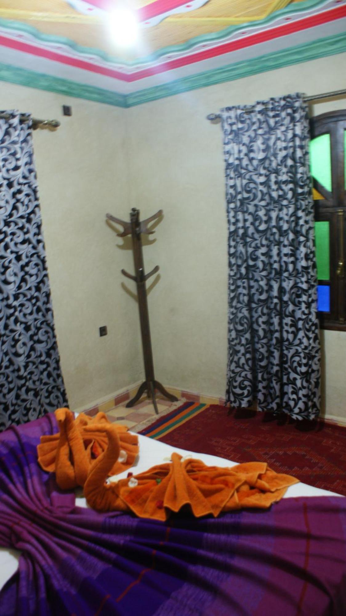 Riad Aslda Asni Rom bilde