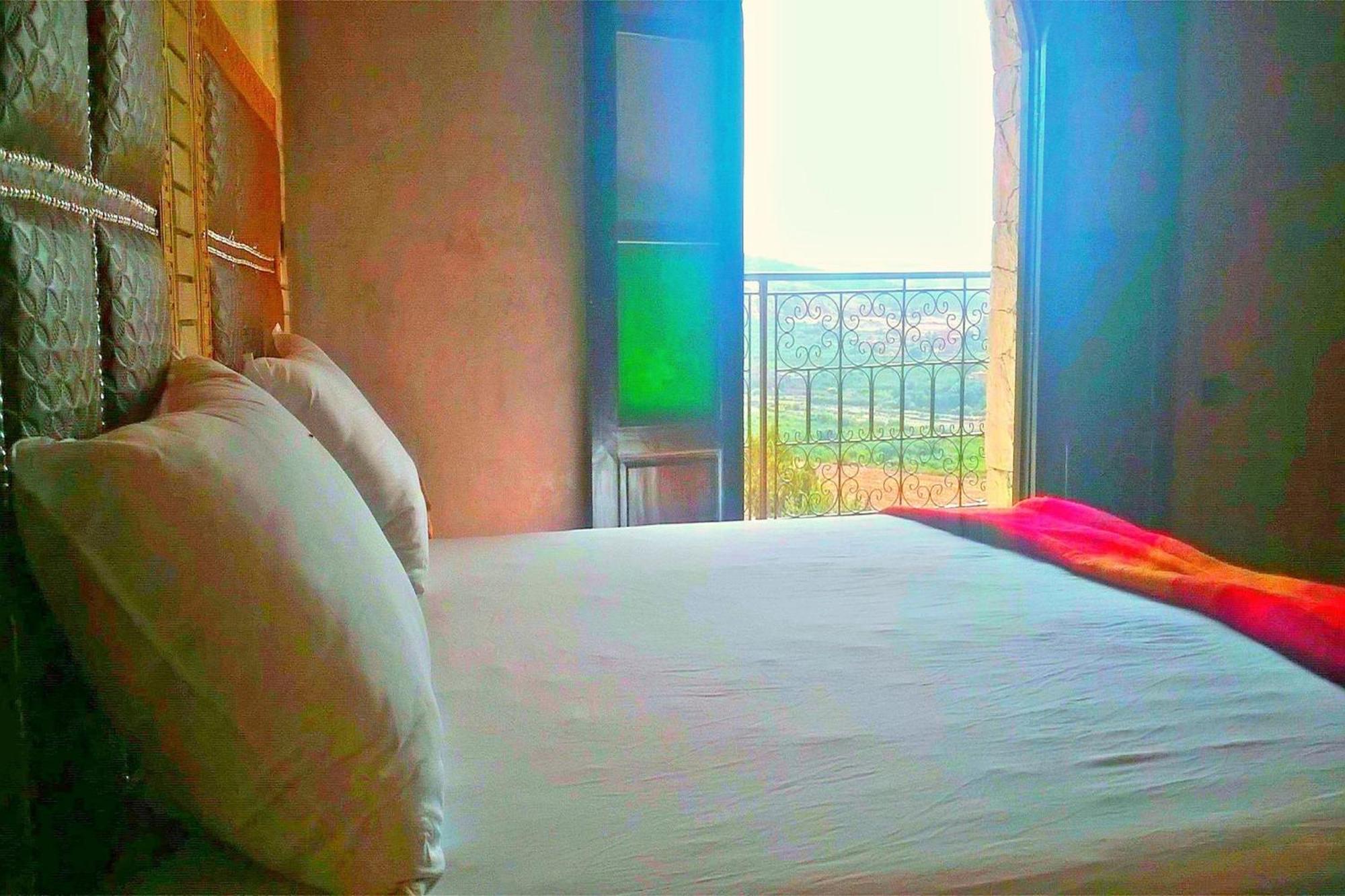 Riad Aslda Asni Rom bilde