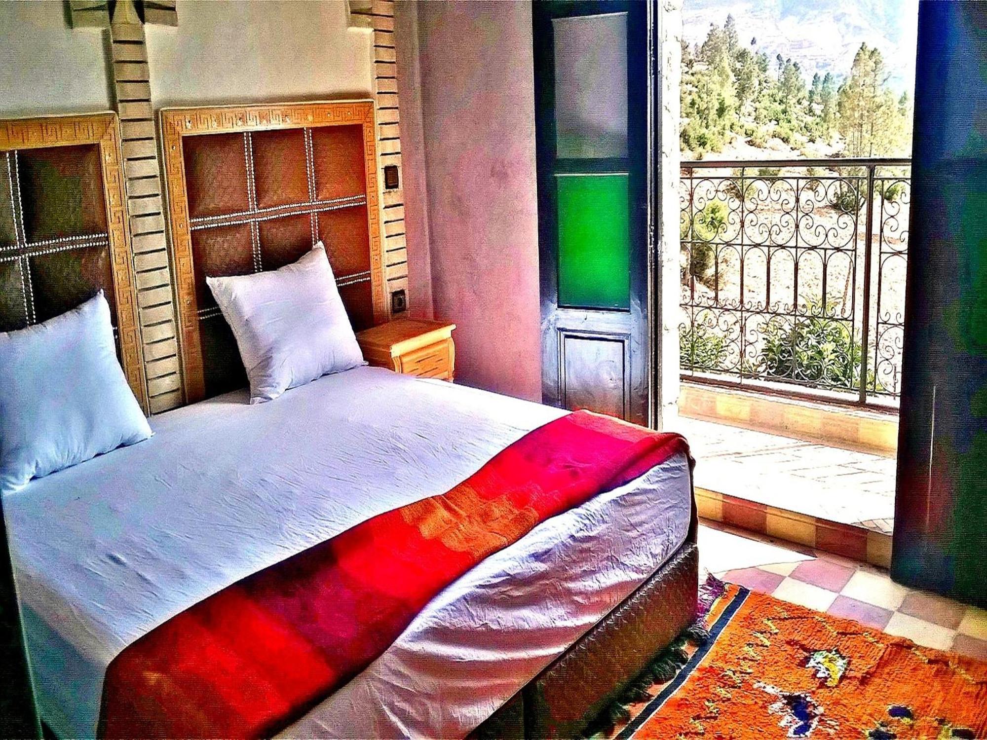 Riad Aslda Asni Rom bilde